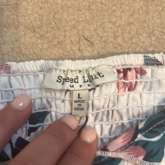 𝅺speed Limit Floral Crop Top - Picture 7 of 11